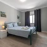 2 Bed - Amazing Up To 4 People Διαμέρισμα Καρβοέιρο