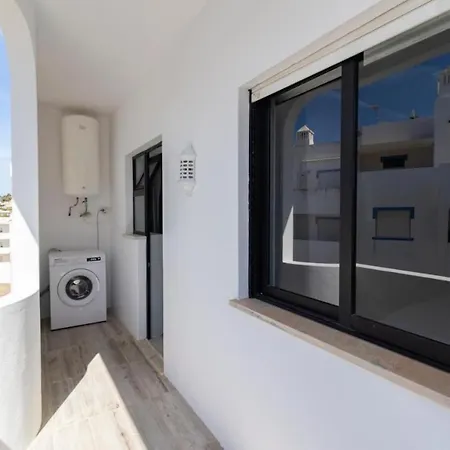 2 Bed - Amazing Up To 4 People Apartment