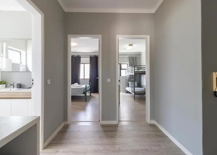 شقة 2 Bed - Amazing Up To 4 People كارفويرو