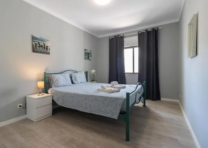 2 Bed - Amazing Up To 4 People شقة كارفويرو